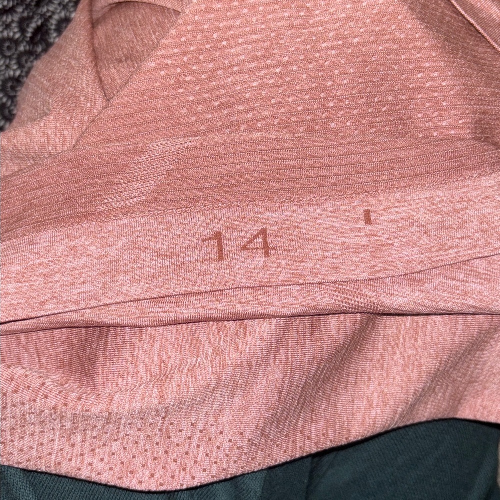 Lululemon Swiftly Tech Racerback Crop Size 14 - image 4